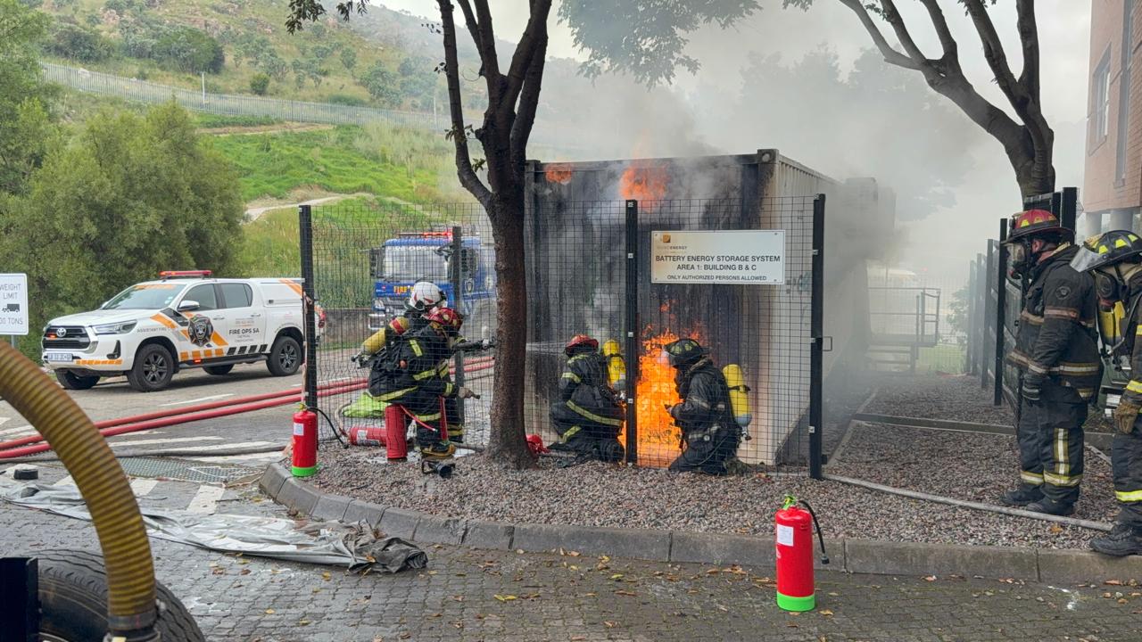 Read more about the article Batteries catch fire at Standard Bank offices in South Africa